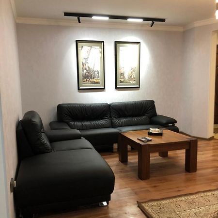 Stylish Apartments In The Heart Of The City! Tashkent Exterior foto